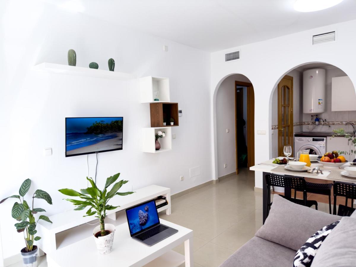 Playa Sun Apartment San Luis de Sabinillas Exterior photo